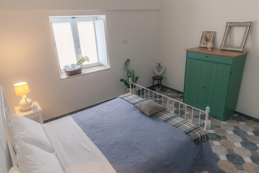 Marinella Suite Home Локоротондо Номер фото